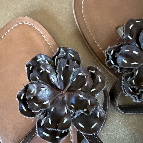 Madden Girl sandals - Picture 2 of 3